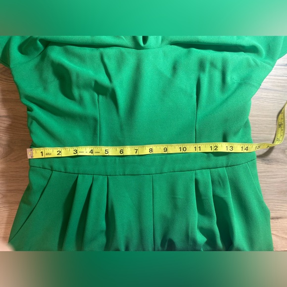 Perfect Holiday Gianni Bini Jumpsuit Green size M - Picture 7 of 9